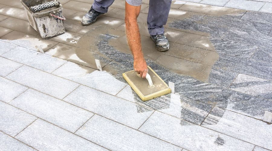 Professional gutter cleaning in Sullivan, IL